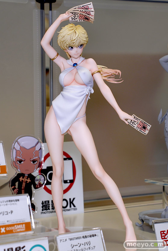 ディ・モールト ベネ アニメ「BASTARD!! -暗黒の破壊神-」 シーン・ハリ 川井圭太 森山奈菜 フィギュア 2022夏 ホビーメーカー合同展示会 02