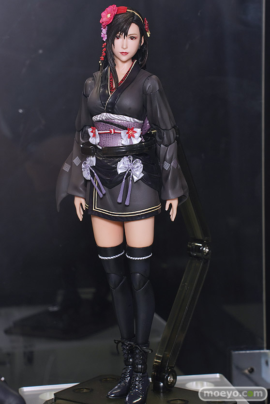 スクウェア・エニックス ファイナルファンタジー VII リメイク PLAY ARTS改 ティファ・ロックハート - 異国風ドレス Ver. - フィギュア 東京ゲームショウ2022 01