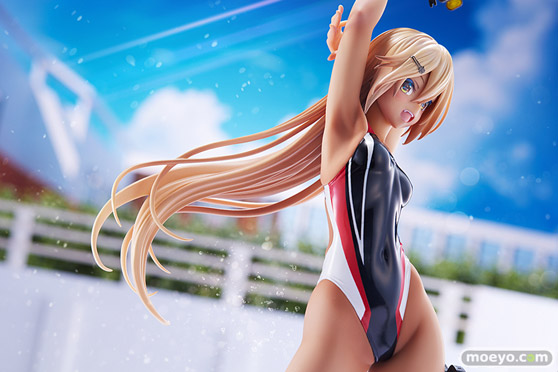 深井涼介が展開する『ARMS NOTE』より、AMAKUNIフィギュア「ARMS NOTE 水泳部のコウハイちゃん」の再販と2種のカラーバリエーションが発売決定！36