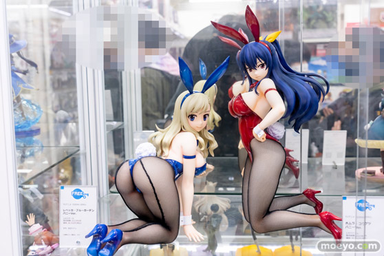 秋葉原の新作フィギャ展示の様子 あみあみ  06