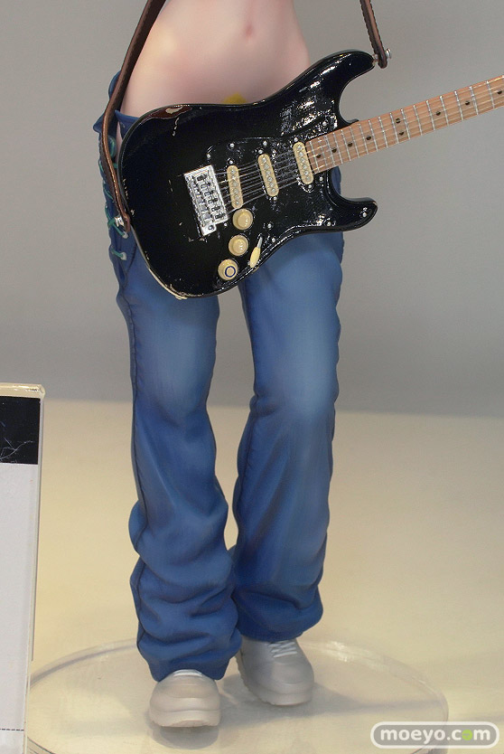 Lovely ギターの妹 Illustrated by hitomio拾六 光る石 フィギュア エロ フィギュア　あみあみホビーキャンプ2022秋 11