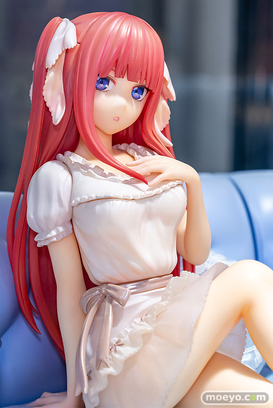 秋葉原の新作フィギュア展示の様子 あみあみ 02