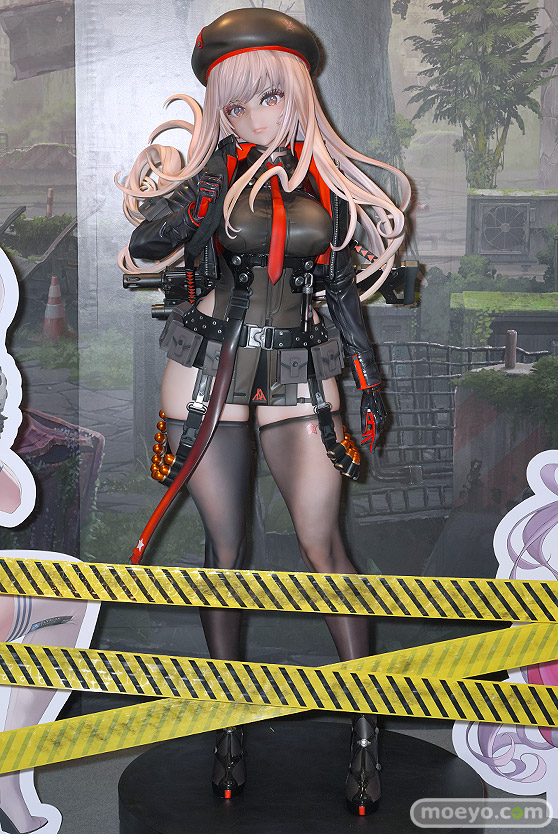 NIKKE 等身大 ラピ フィギュア コミックマーケット101 NIKKE等身大ラピ メガニケ 01