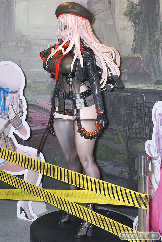 NIKKE 等身大 ラピ フィギュア コミックマーケット101 NIKKE等身大ラピ メガニケ 03