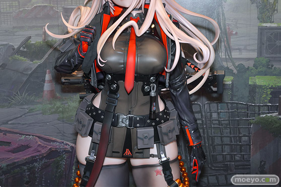 NIKKE 等身大 ラピ フィギュア コミックマーケット101 NIKKE等身大ラピ メガニケ 06