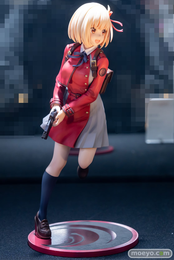 秋葉原の新作フィギュア展示の様子 あみあみ 01