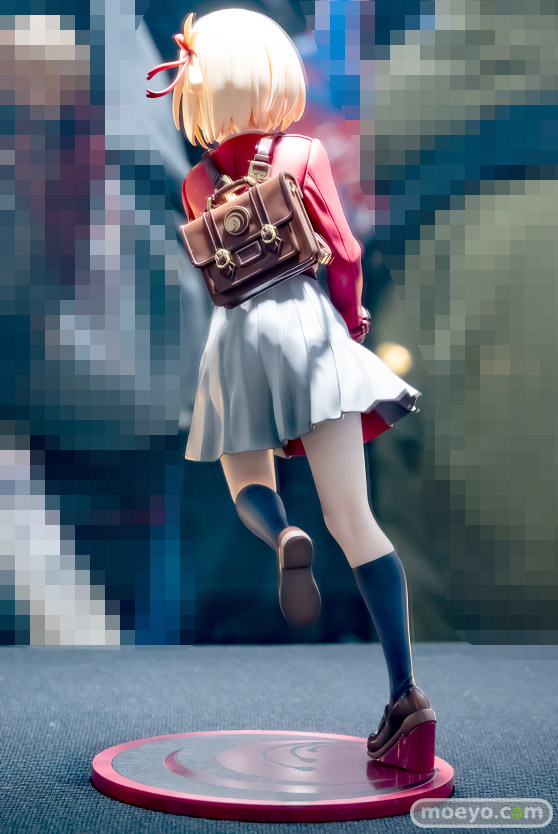 秋葉原の新作フィギュア展示の様子 あみあみ 02