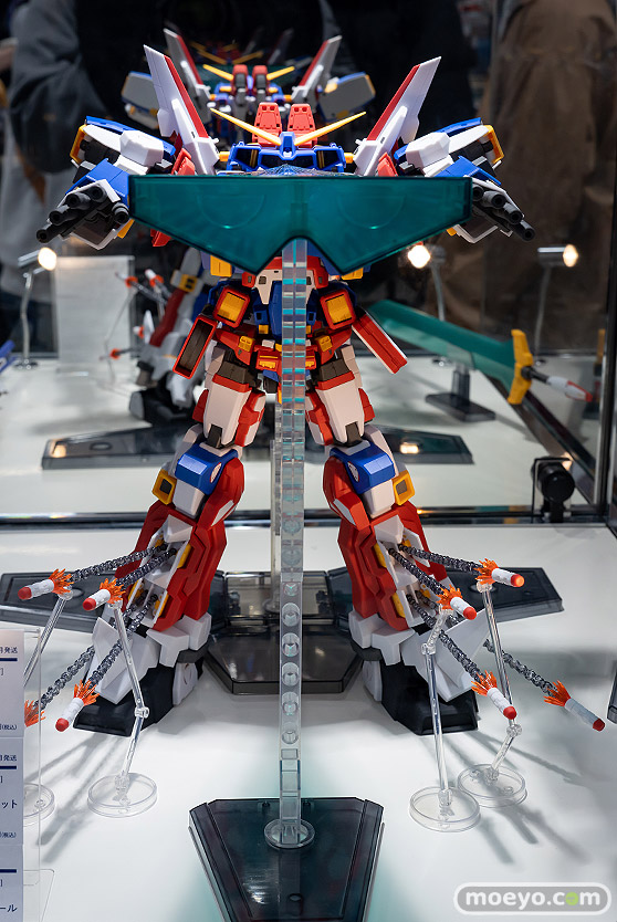 秋葉原の新作フィギュア展示の様子 あみあみ 06