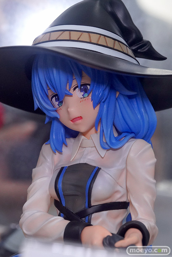 秋葉原の新作フィギュア展示の様子 あみあみ 嫁エロフ  2023年8月12日 02