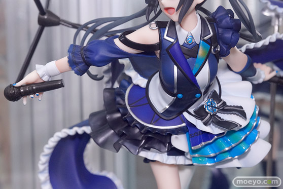 秋葉原の新作フィギュア展示の様子 あみあみ 嫁エロフ  2023年8月12日 12