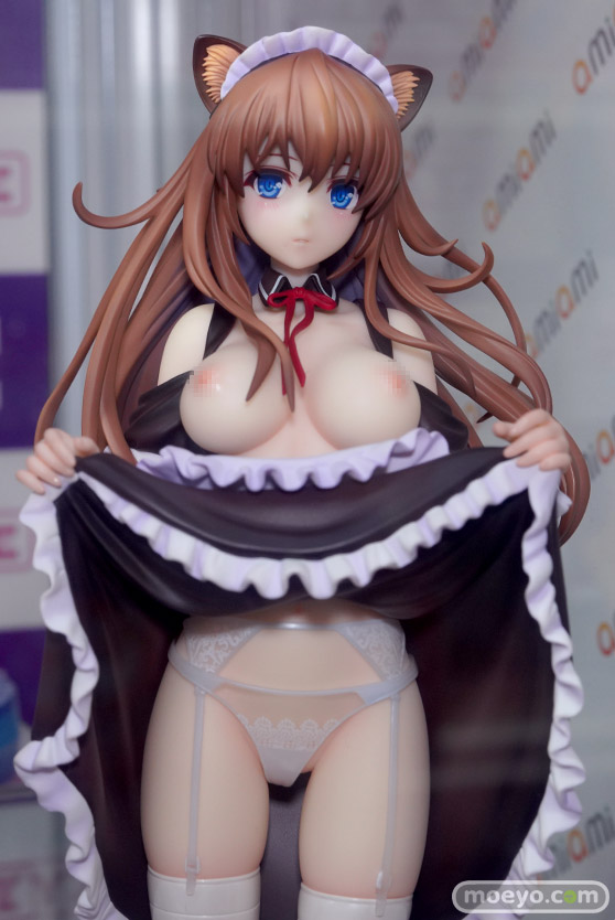 秋葉原の新作フィギュア展示の様子 あみあみ 嫁エロフ  2023年8月12日 36