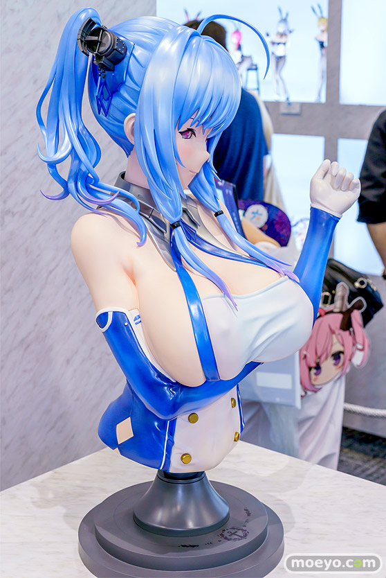 アズールレーン 6th Anniversary Fes. 秋葉原 フィギュア フリーイング セントルイス 胸像 ノーブラ 等身大 02