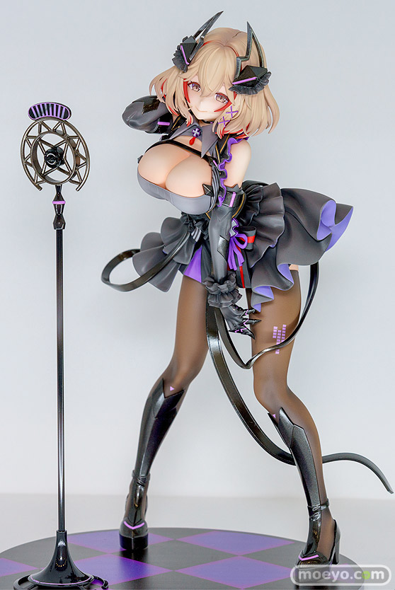 アズールレーン 6th Anniversary Fes. 秋葉原 フィギュア GOLDENHEAD+ アズールレーン ローン μ兵装 iTANDi namoji サウザンド アリスグリント 01