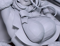 【メガホビEXPO2023】アルター新作美少女フィギュア「オーバーロード アルベド 純白のサンタVer.」製作中原型が展示！