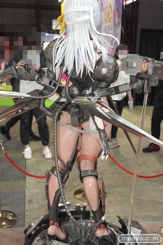 ニコニコ超会議2024 NIKKE 等身大フィギュア モダニア マリアン 03