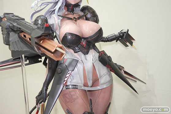 ニコニコ超会議2024 NIKKE 等身大フィギュア モダニア マリアン 07