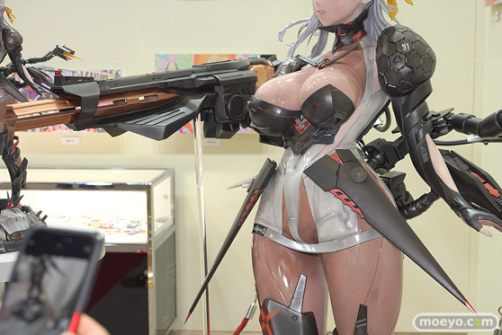 ニコニコ超会議2024 NIKKE 等身大フィギュア モダニア マリアン 08