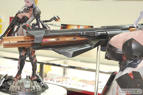 ニコニコ超会議2024 NIKKE 等身大フィギュア モダニア マリアン 10