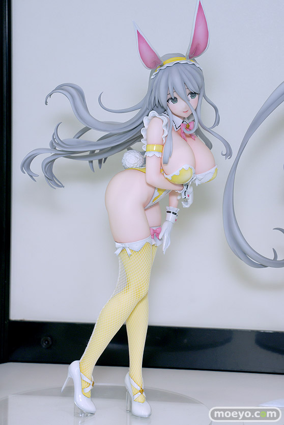 スマイルフェス2024　 フィギュア 勝利の女神：NIKKE ヘルム：アクアマリン 金色の闇 モモ バニーVer. 10