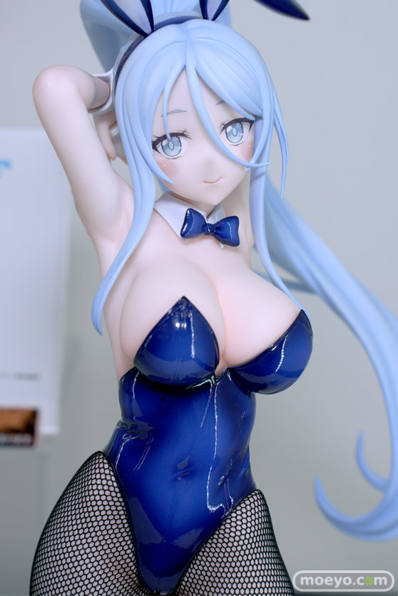 スマイルフェス2024　 フィギュア 勝利の女神：NIKKE ヘルム：アクアマリン 金色の闇 モモ バニーVer. 35