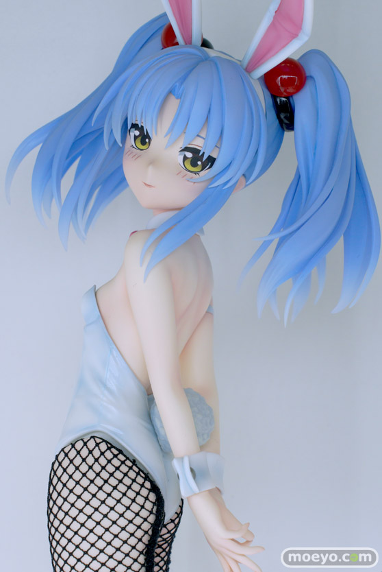 スマイルフェス2024　 フィギュア 勝利の女神：NIKKE ヘルム：アクアマリン 金色の闇 モモ バニーVer. 67