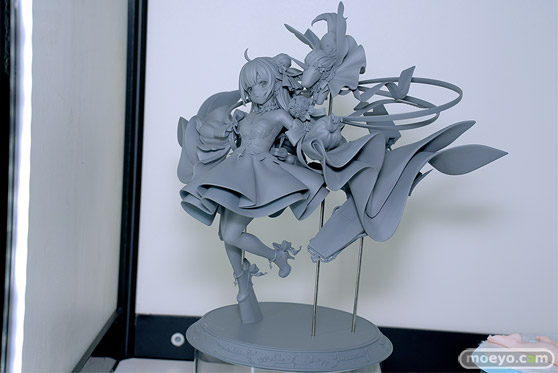 スマイルフェス2024　 フィギュア 勝利の女神：NIKKE ヘルム：アクアマリン 金色の闇 モモ バニーVer. 69