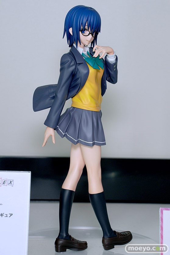 スマイルフェス2024　 フィギュア 勝利の女神：NIKKE ヘルム：アクアマリン 金色の闇 モモ バニーVer. 81