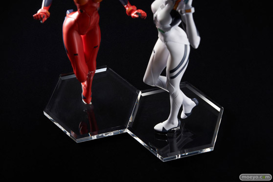 貞本義行が描く、「【愛蔵版】新世紀エヴァンゲリオン」のカバーイラストの綾波レイ&惣流・アスカ・ラングレーがフィギュア化! 7 月 18 日(木)より予約受付開始!03