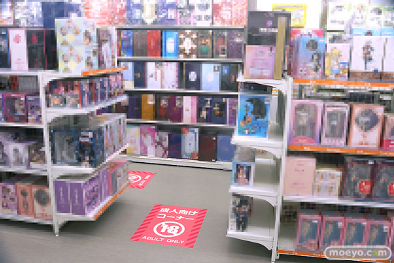 『あみあみ秋葉原フィギュアタワー店』 7月19日 グランドオープン アダルトコーナー エロ フィギュア 03