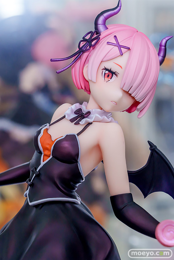 秋葉原の新作フィギュア展示の様子 あみあみ 09