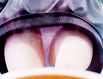 ファット・カンパニー新作美少女フィギュア「リコリス・リコイル 井ノ上たきな オーバーサイズトレーナーVer.」彩色サンプルがアキバで展示！