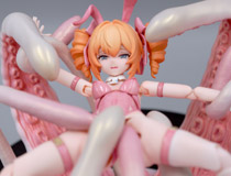 「スマイルフェス2025」の会場で溯行Sushingの限定アイテム「Sniper・レオーニ 限定カラーVer.」「可動台座シリーズ  UBC-404 成体亜種Ver.」が販売！