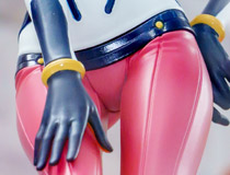 メガハウス新作美少女フィギュア「Lucreaらいと 機動戦士Gundam GQuuuuuuX アマテ・ユズリハ(マチュ) パイロットスーツVer.」彩色サンプルがアキバで展示！