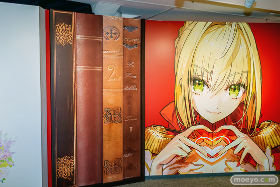 ワダアルコ展 Fate & Fate/EXTRA ART WORKS -flower parade- 会場の様子 02