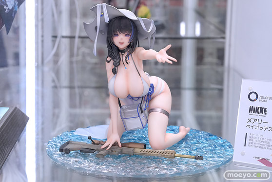 秋葉原の新作フィギュア展示の様子 あみあみラジオ会館　01