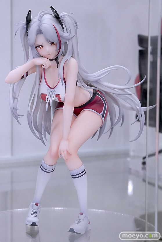 秋葉原の新作フィギュア展示の様子 あみあみラジオ会館　10