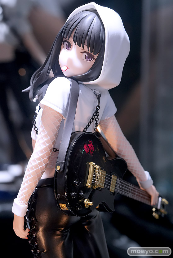 秋葉原の新作フィギュア展示の様子 あみあみラジオ会館　18