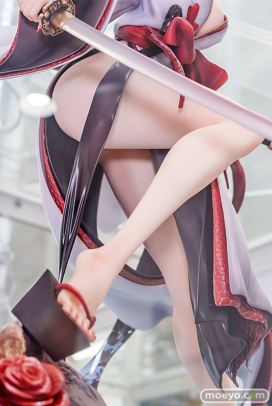 Hobby sakura 勝利の女神：NIKKE 紅蓮：ブラックシャドウ ロンギングフラワー フィギュア あみあみ 16