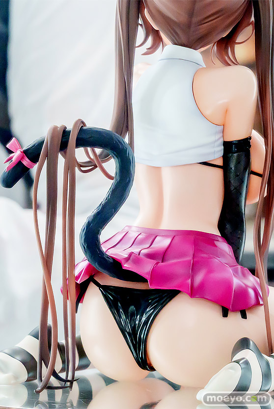 秋葉原の新作フィギュア展示の様子 あみあみフィギュアタワー  ボークスホビー天国2　04