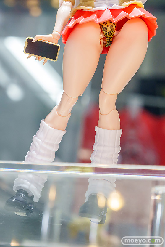 秋葉原の新作フィギュア展示の様子 あみあみ ヤーデ 04