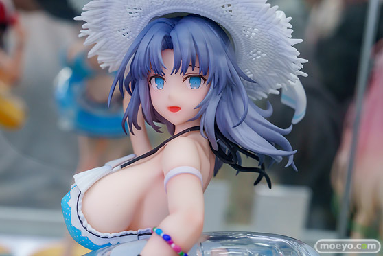 秋葉原の新作フィギュア展示の様子 あみあみ 雪泉   03