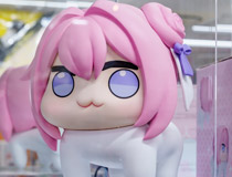 「DORO」「オグリキャップ」「デュランダル」など 秋葉原の新作フィギュア、グッズ展示の様子「あみあみ 秋葉原ラジオ会館店」（2025年8月30日）