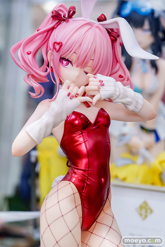 秋葉原の新作フィギュア展示の様子 あみあみ レーナ ロキシー ヤーデ 02