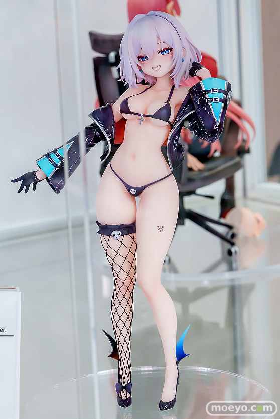 秋葉原の新作フィギュア展示の様子 あみあみ レーナ ロキシー ヤーデ 21