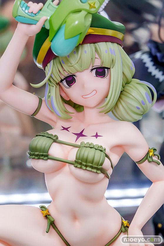 秋葉原の新作フィギュア展示の様子 あみあみ 02