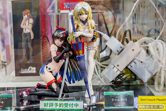 秋葉原の新作フィギュア展示の様子 コトブキヤ  01