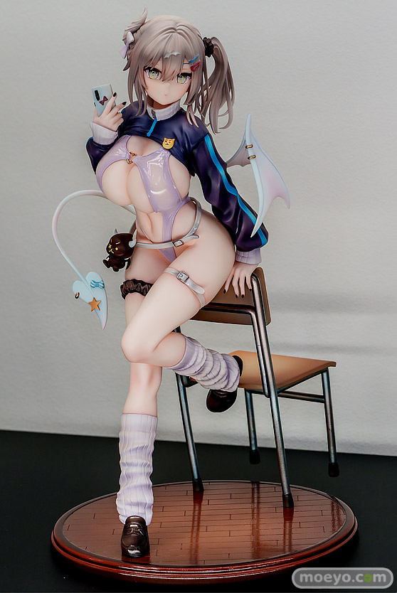 秋葉原の新作フィギュア展示の様子 東京フィギュアギャラリー   05