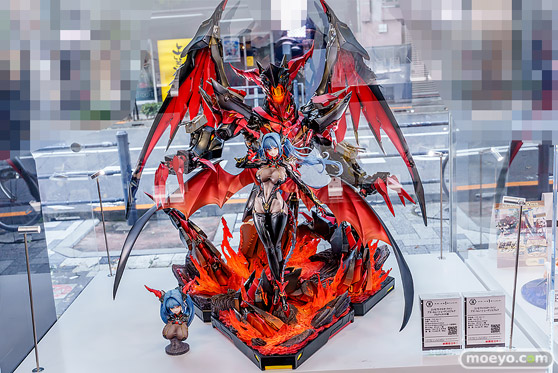 秋葉原の新作フィギュア展示の様子 東京フィギュアギャラリー   09