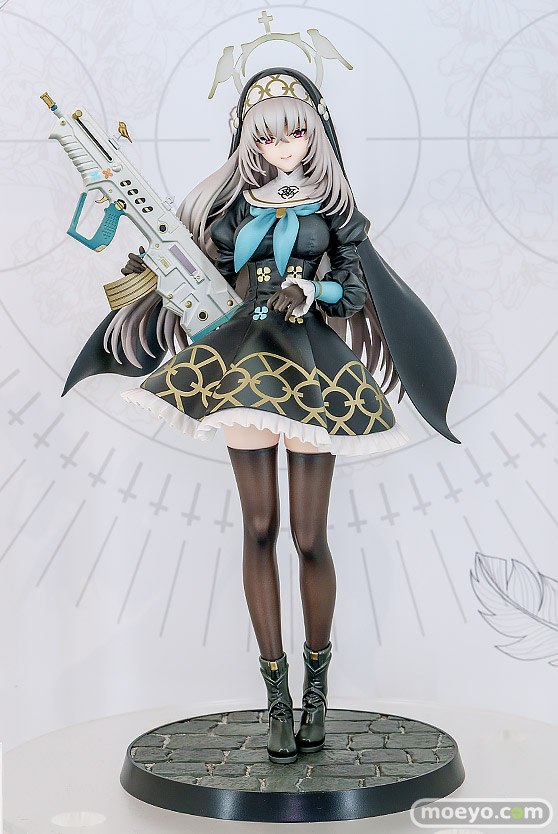 ブルーアーカイブ4.5th Anniversary POP UP STORE inアキバCOギャラリー フィギュア サクラコ ひろし  橘花 ともふみ Crab D Mx2J 01