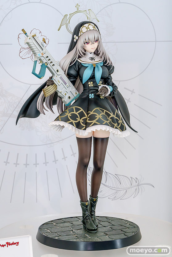 ブルーアーカイブ4.5th Anniversary POP UP STORE inアキバCOギャラリー フィギュア サクラコ ひろし  橘花 ともふみ Crab D Mx2J 02